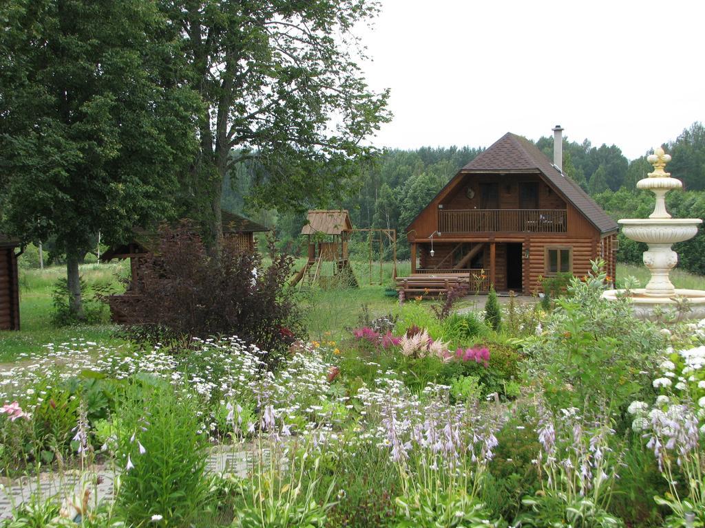 Pumpuri Villa Svente Buitenkant foto