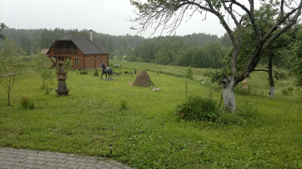 Pumpuri Villa Svente Buitenkant foto